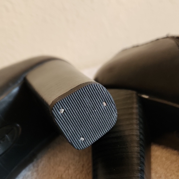 Clarks Artisan Black Leather Heel Booties with Side Zip - Picture 16 of 16